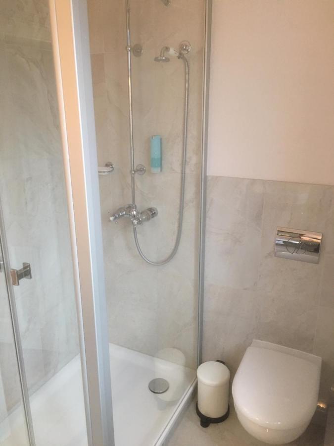B&B Fiddler'S Inn Neuruppin Bagian luar foto