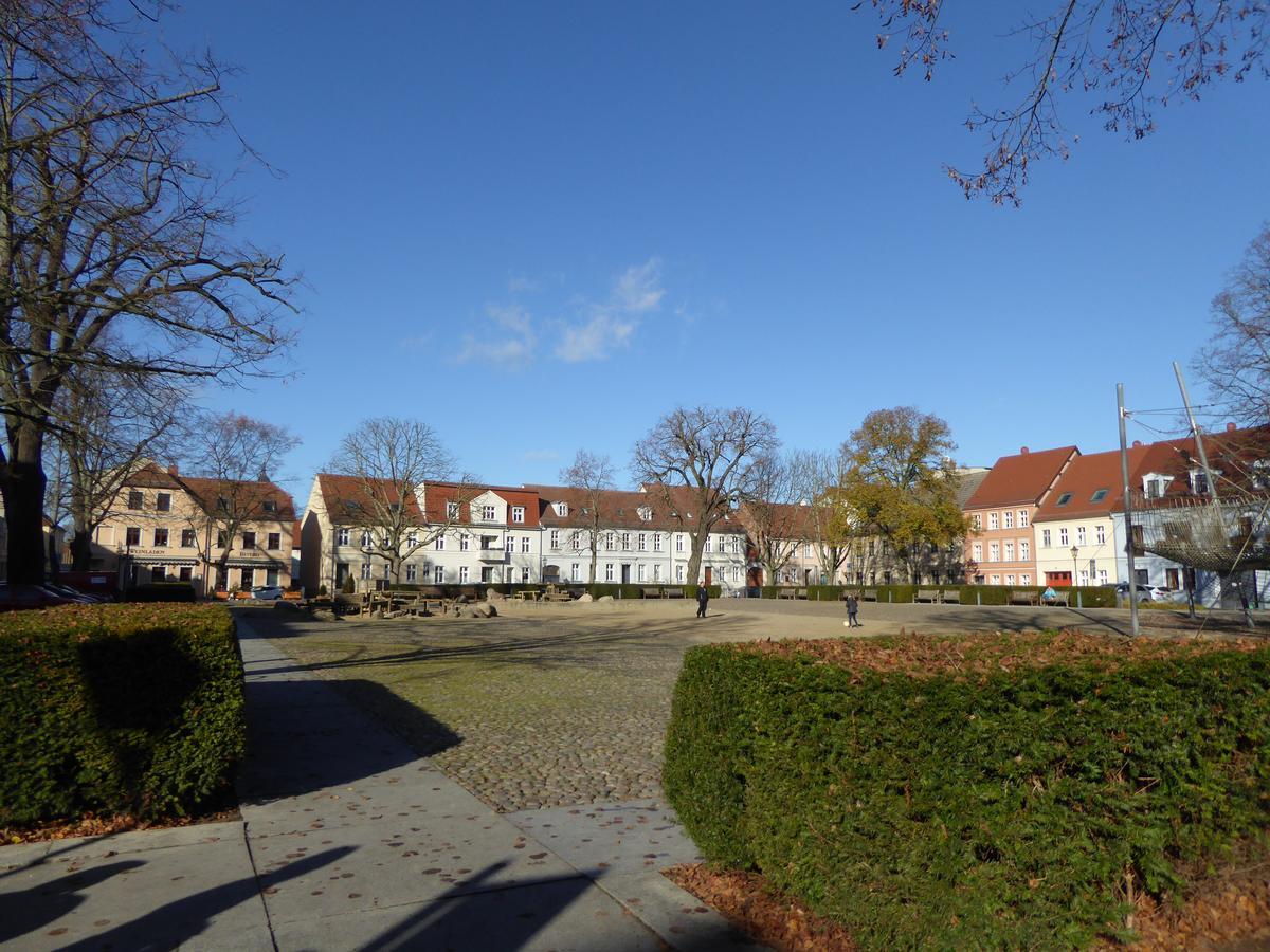 B&B Fiddler'S Inn Neuruppin Bagian luar foto