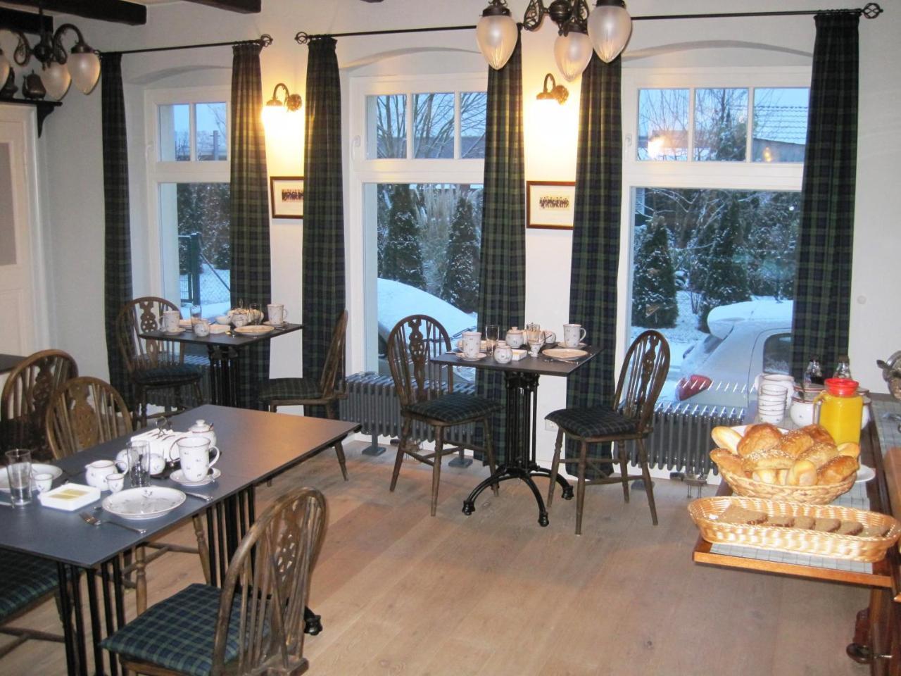 B&B Fiddler'S Inn Neuruppin Bagian luar foto